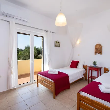 3 Retreat Holiday home Chorafakia